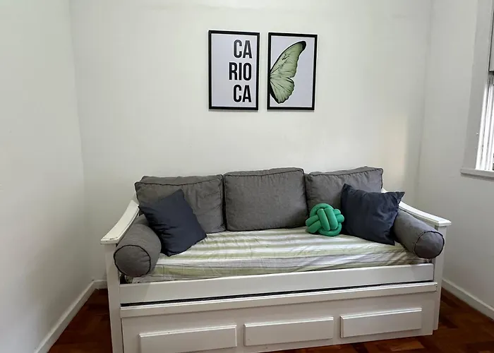 Apartamento C/Vista P O Mar No Leme